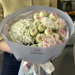 classic-bouquet-prima:-unforgettable-like-first-love