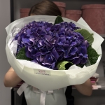 bouquet-of-hydrangeas-nui:-purple-splendor