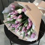 a-bouquet-of-tulips-manifique:-beauty-that-captures-hearts