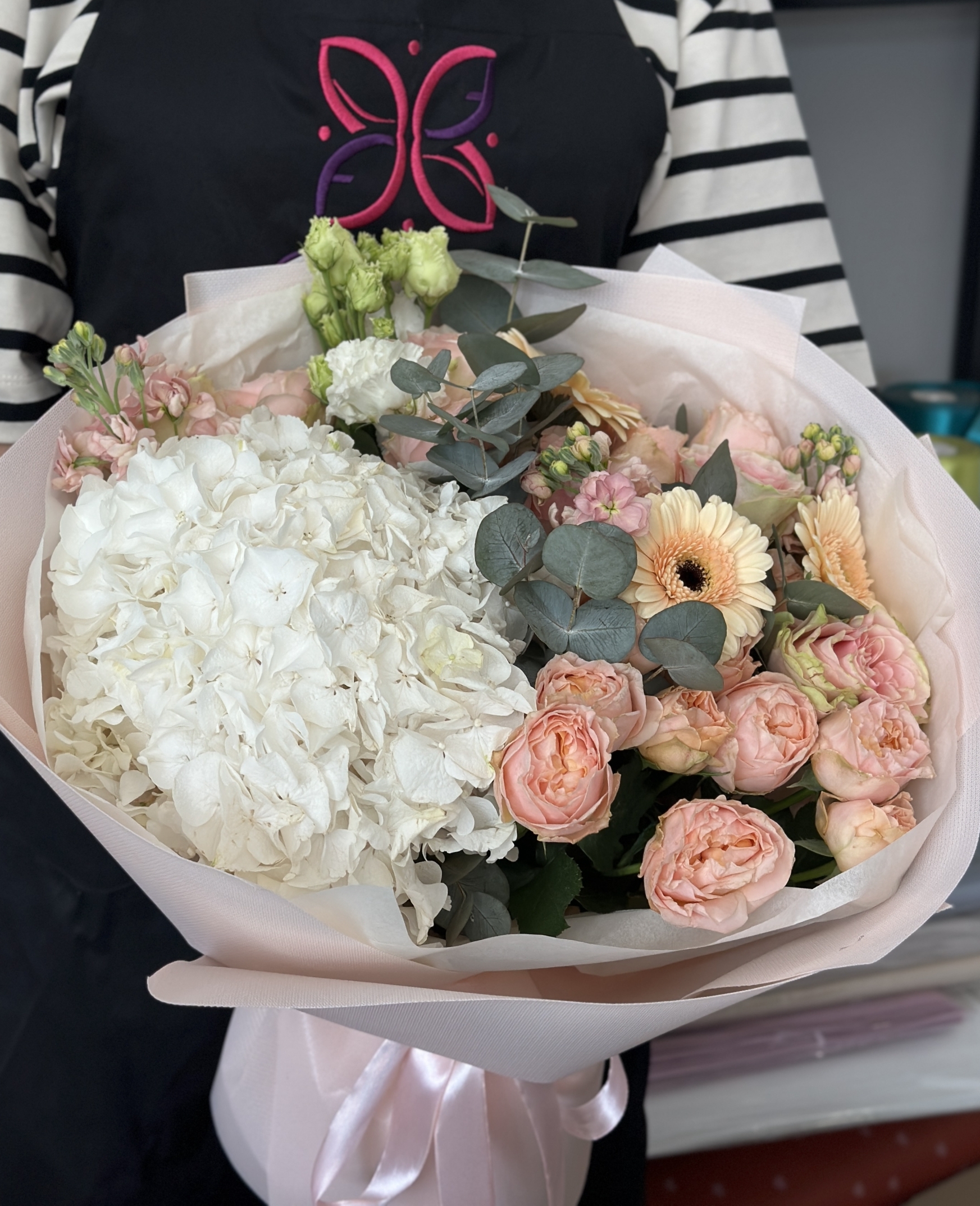 classic-bouquet-claude:-made-for-perfect-photos