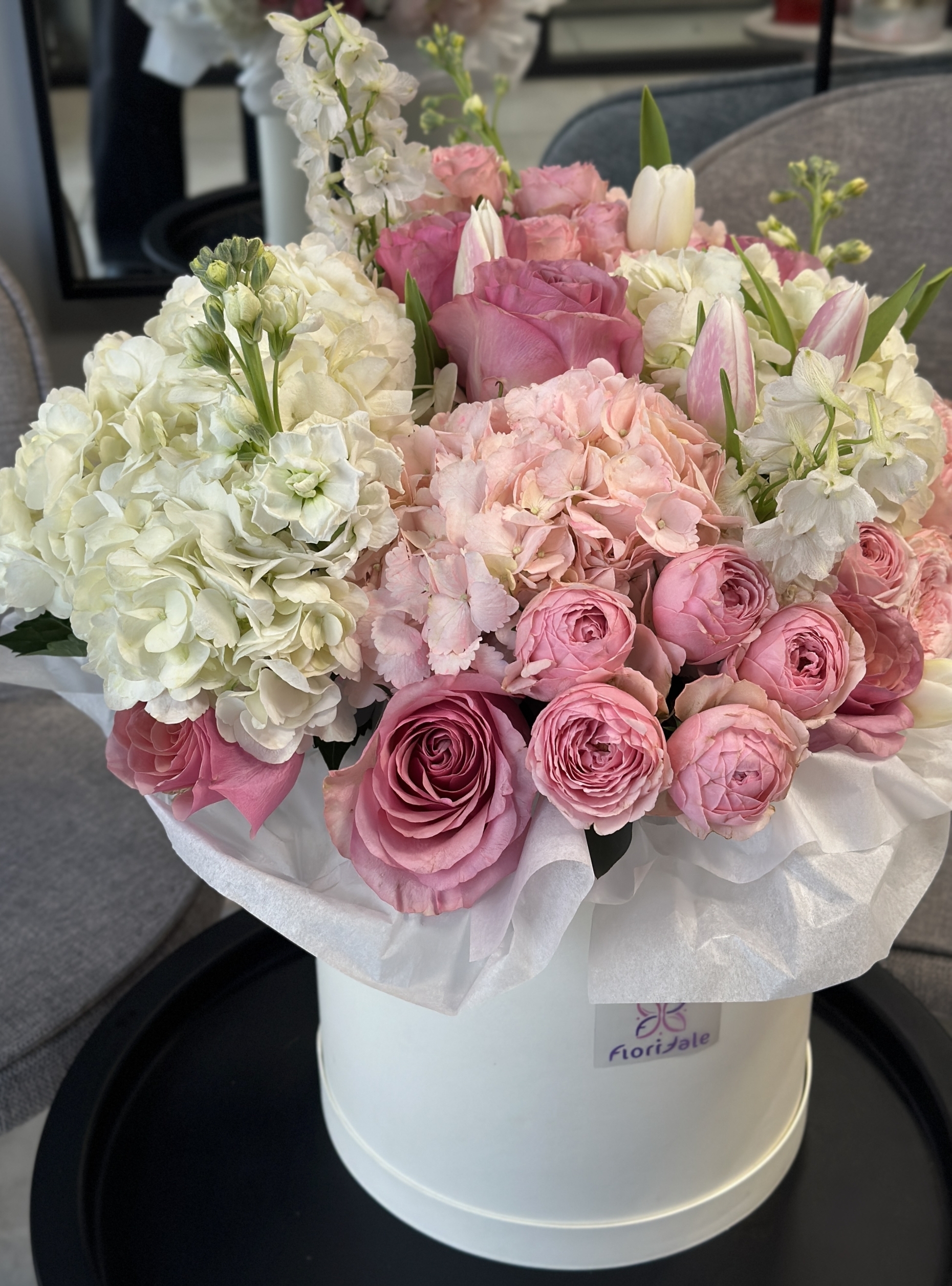 box-arrangement-muse:-an-exquisite-symphony-of-petals