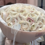 bouquet-of-ranunculus-calm:-a-bouquet-that-says-more-than-words