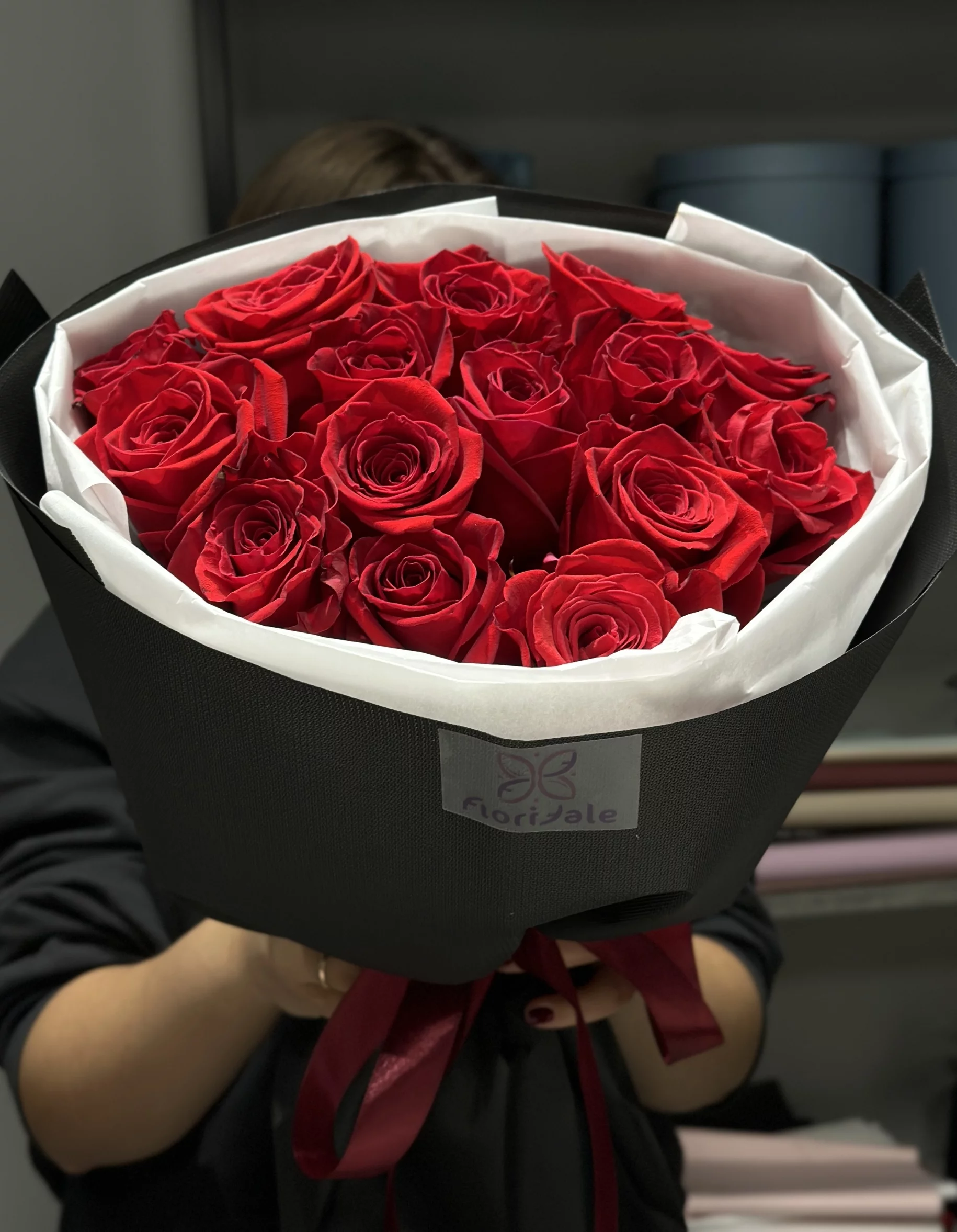 bouquet-of-roses-mafia:-italian-passion